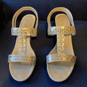 Nude Badges Earned 9.5 M New York Transit wedge shoes